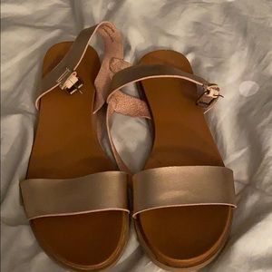 Universal Thread Rose Gold Sandals